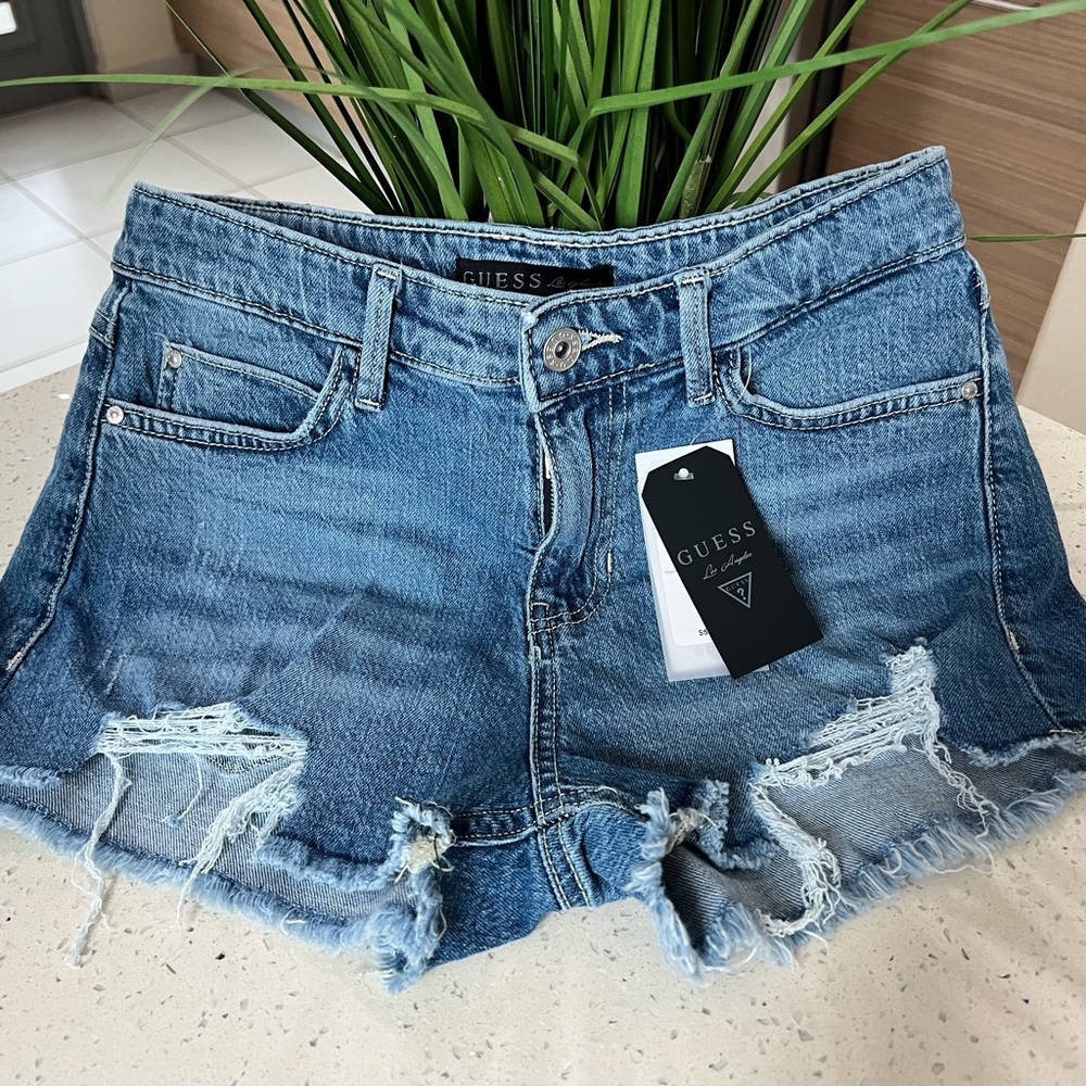 Guess High Rise Short Size 28 - Picture 4 of 10